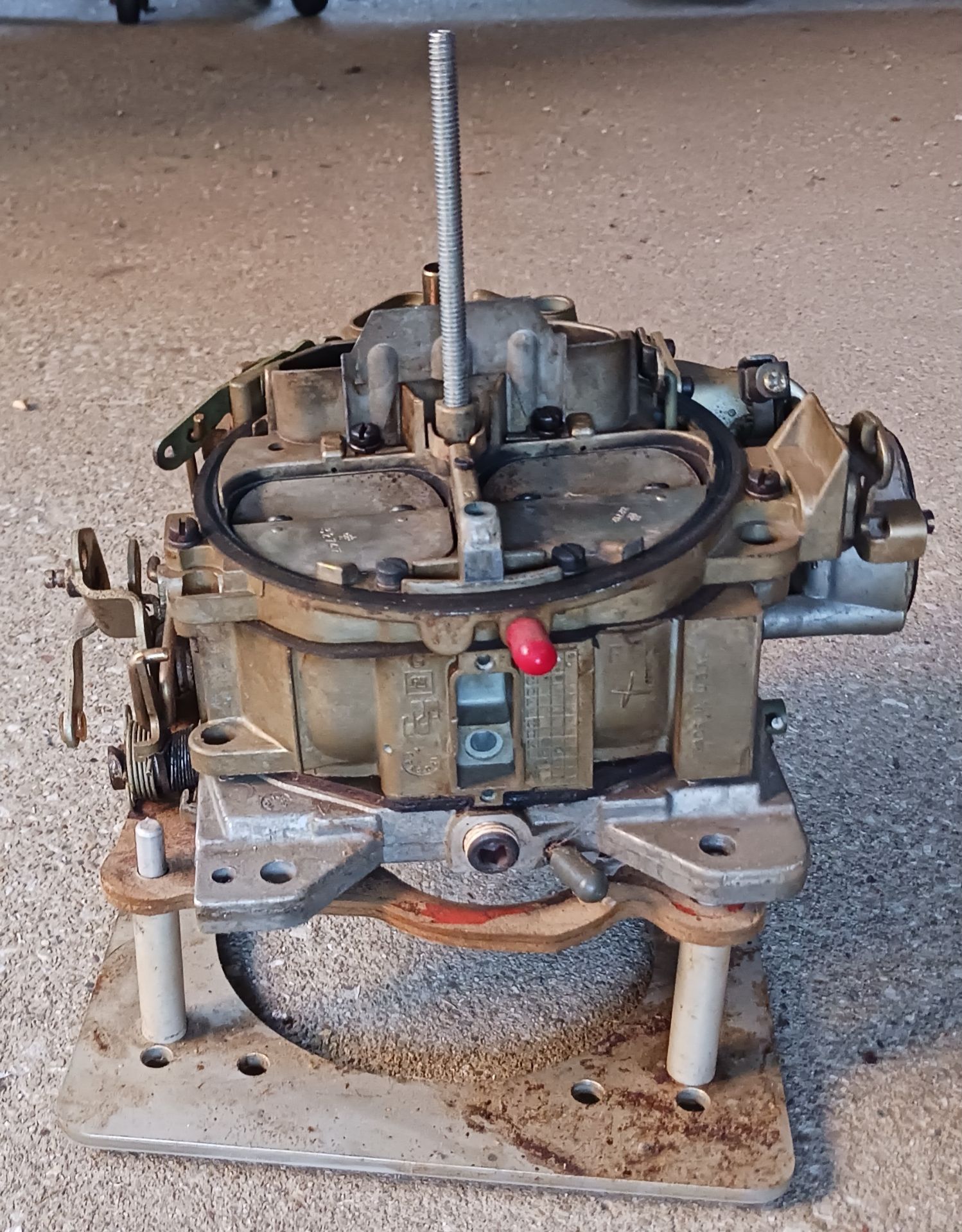 USED ROCHESTER QUADRAJET 4 BARREL CARBURETOR *READ THE DESCRIPTION & SEE THE PICS FOR INFO*