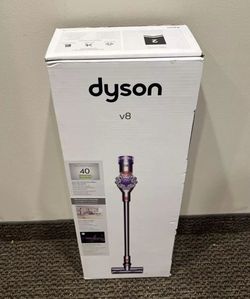 Dyson v8 cordless vacuum with 6 accessories 