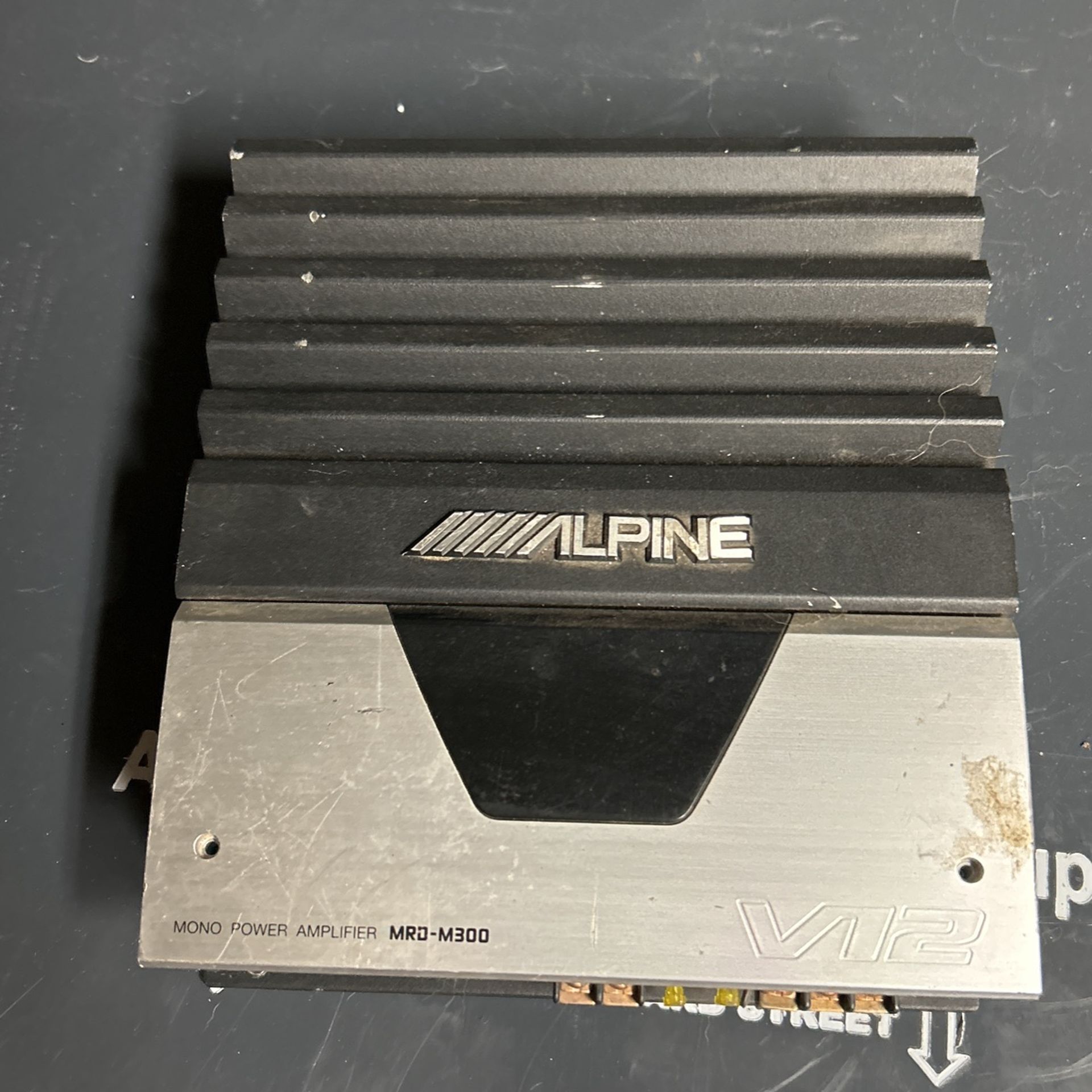 Alpine MRD-M300 amplifier