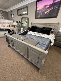 4 PC KING BEDROOM  SET