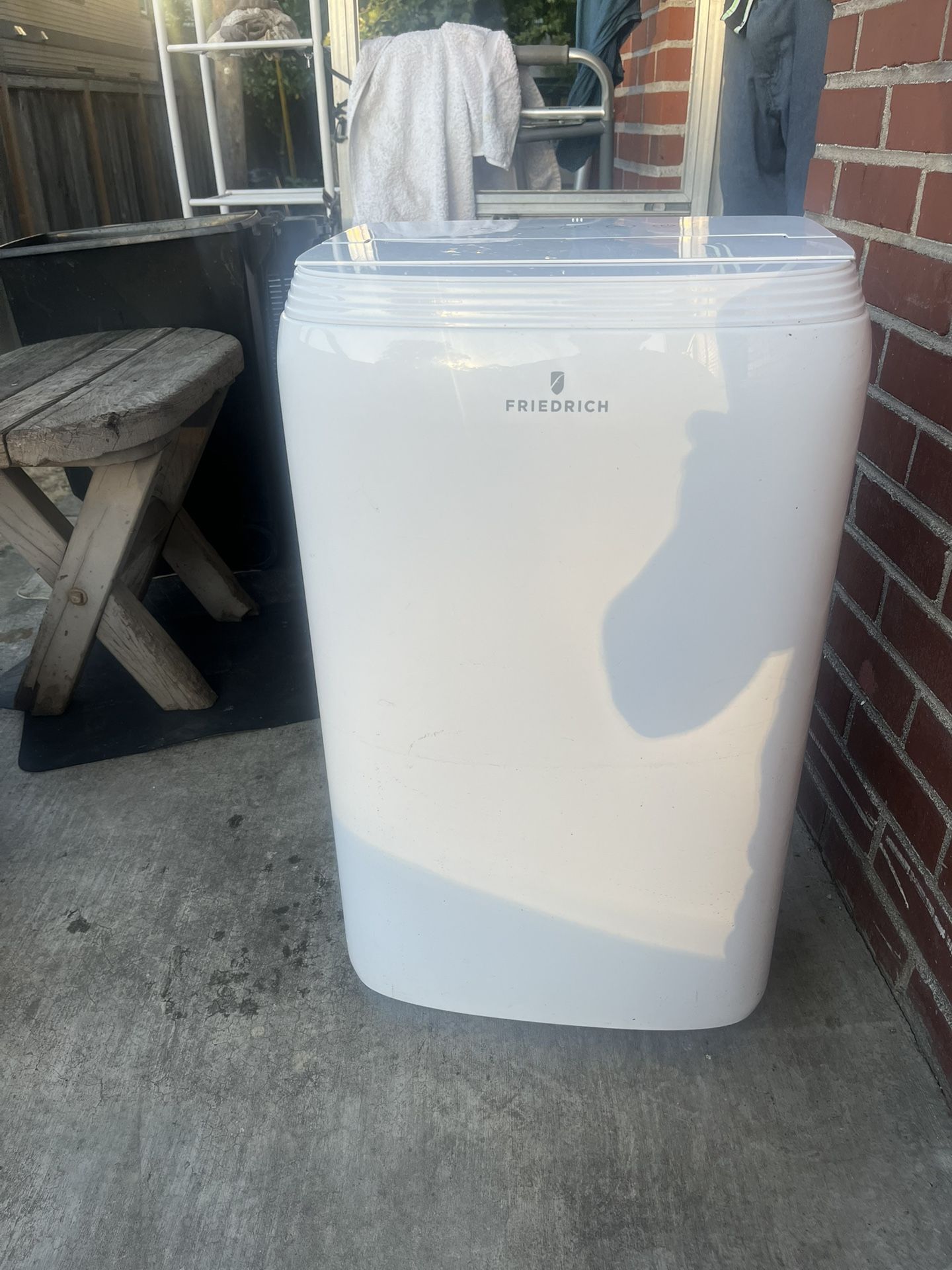 FRIEDRICH AIR Conditioner