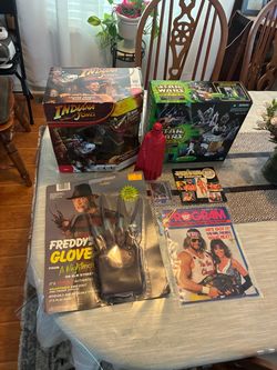 Lot of 7 Vintage Toys & Collectibles