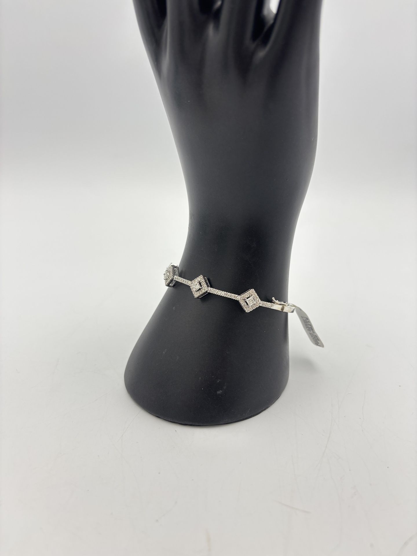 14kt White Gold 1.35ct Diamond Bangle Bracelet