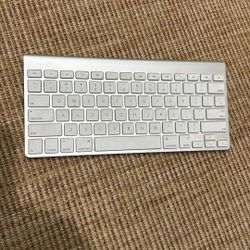 Apple Mac Wireless Keyboard (A1314)