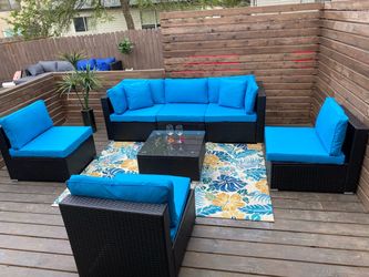 New inbox, seven piece modular patio sectional with cushions(we finance , and deliver