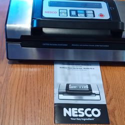 Nesco VS-12 Double- Seal Vacuum Sealer