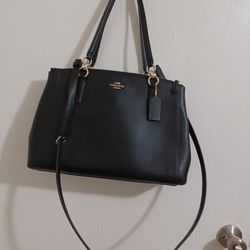 Chanel Tote Black with Gold Hardware for Sale in Orange, CA - OfferUp