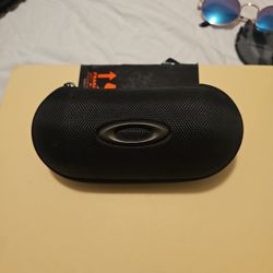 OAKLEY SUNGLASSES