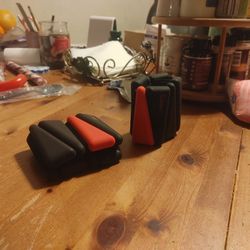 Sunny Adjustable Pair Of 2LB Wrist Weights