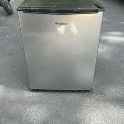 Whirlpool mini fridge