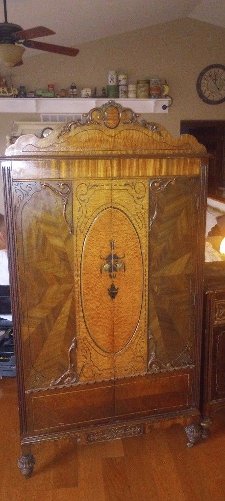 Dresser & Armoir