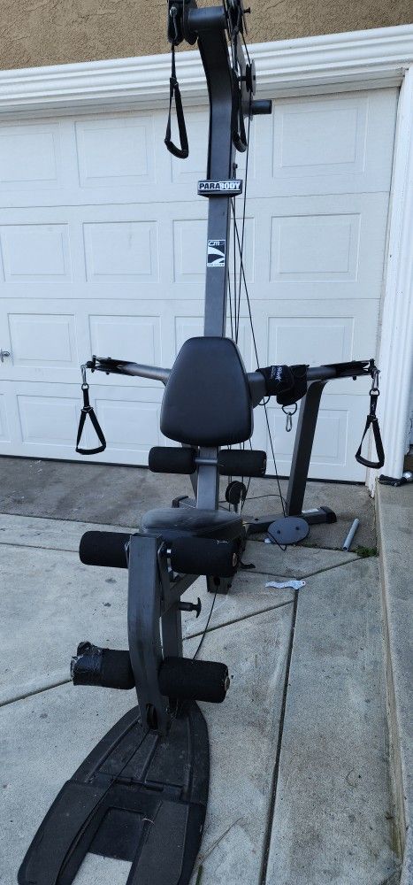 Life Fitness CM3 Parabody Fitness Machine