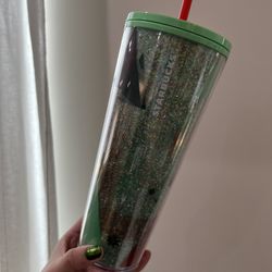 STARBUCKS CHRISTMAS CUP