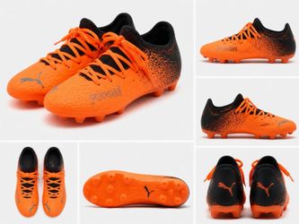 Boys soccer cleats 3.5