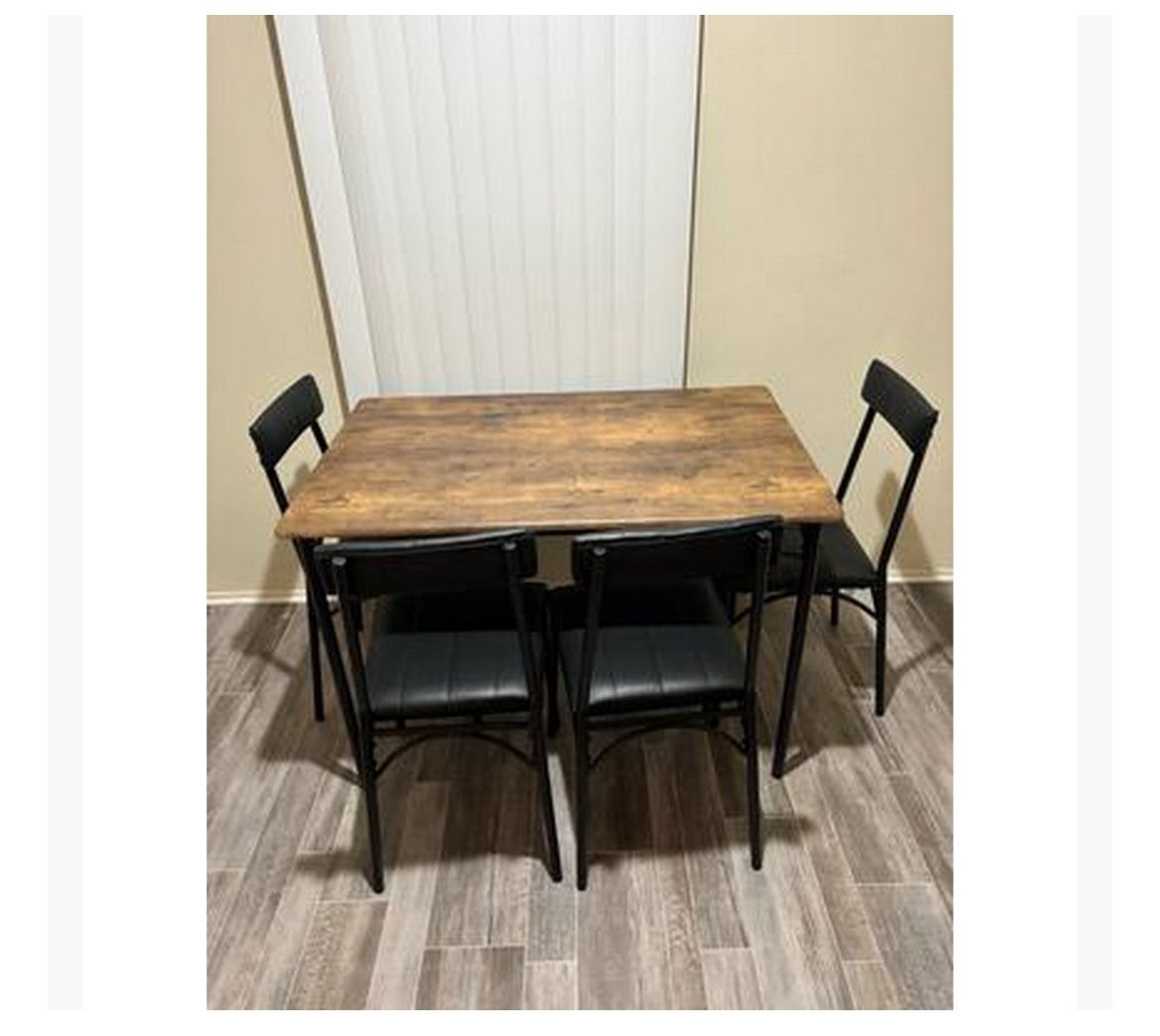 4 Person Table Set