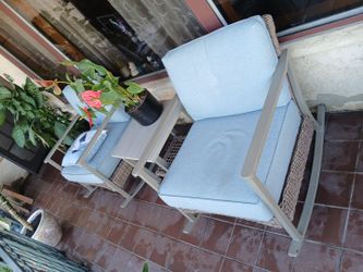2 chairs  and table new
