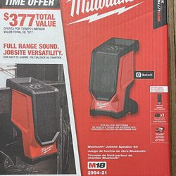 Milwaukee Bluetooth Speaker Kit
