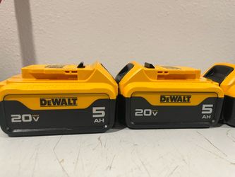 Dewalt 5 ah batteries (55 each cada uno )