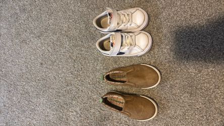 Toddler shoes size 7