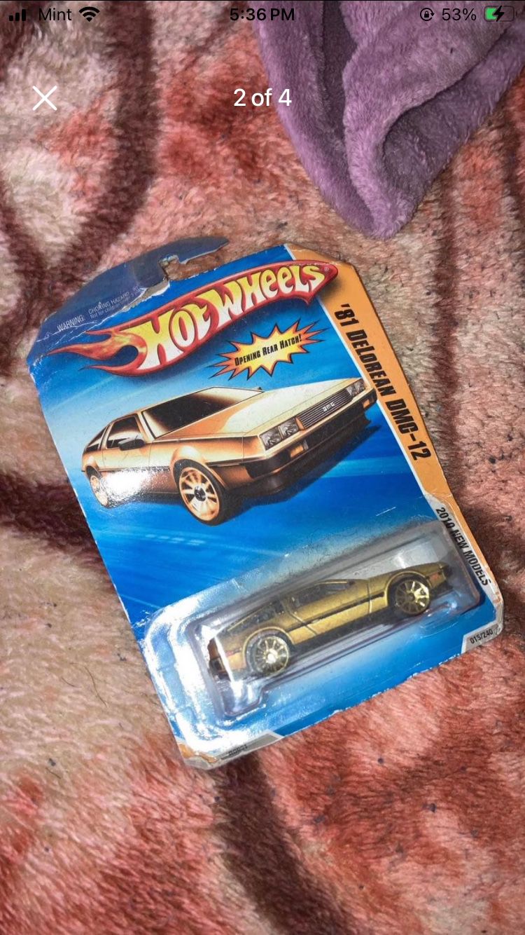 RARE Hotwheels Gold 81’ DeLorean DMC-12 