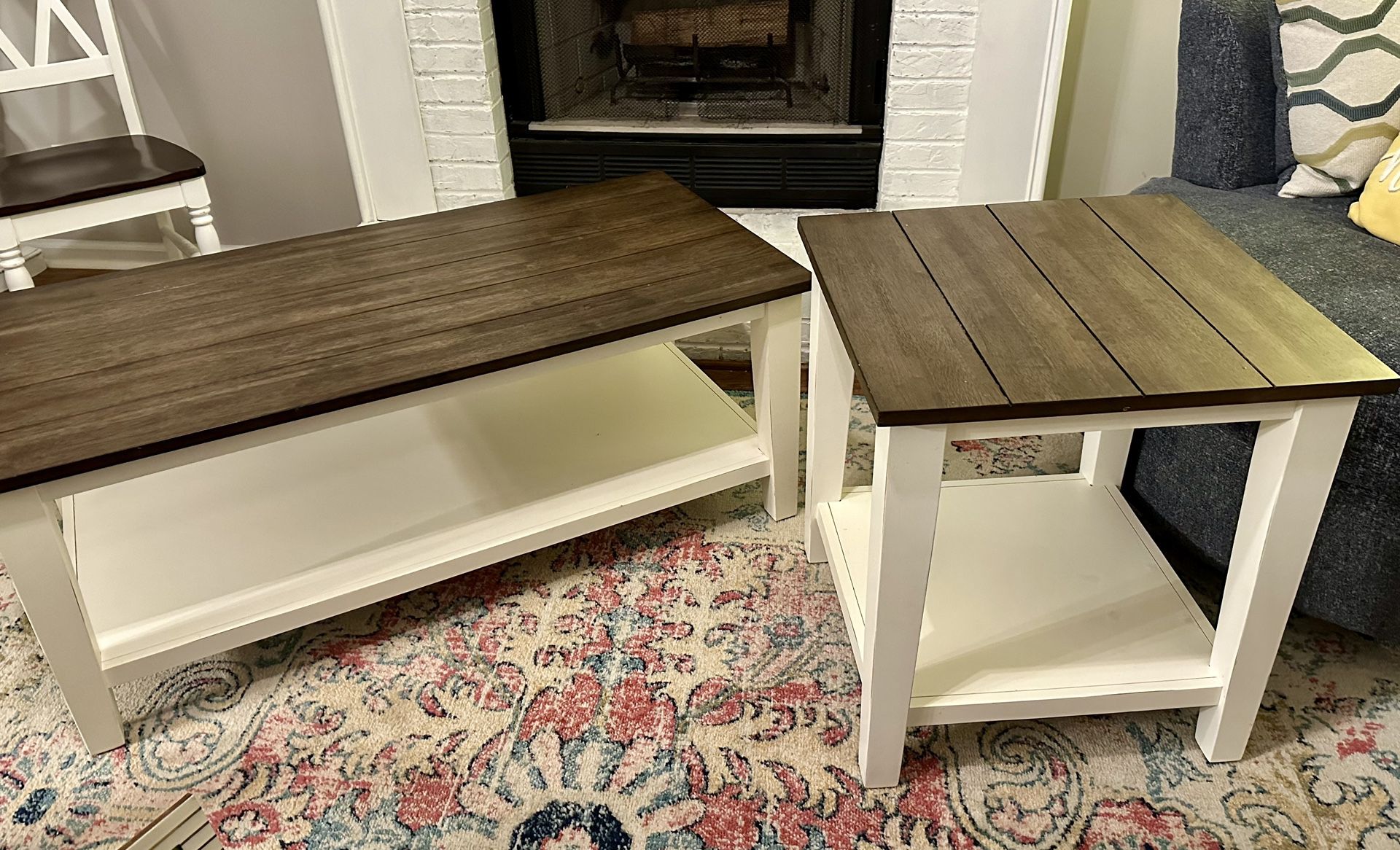 Lane furnishings coffee table and side table 