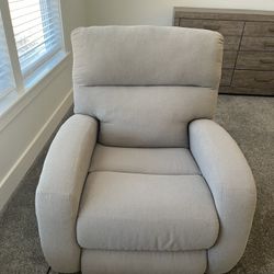 Like New Gray Power Recliner 