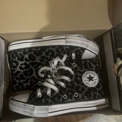 Girls Size 3 Youth Converse High Top Sneakers