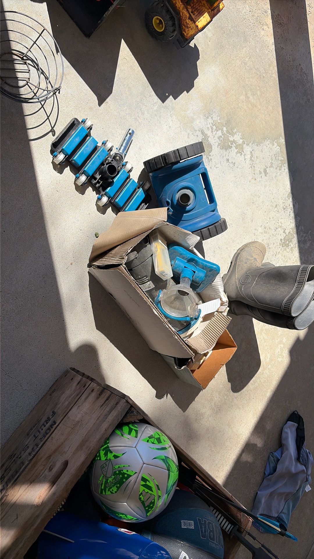 Free Pool Vacuum Items