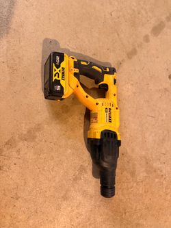 DeWalt 20V Brushless Rotary Hammer with 5Ah Battery