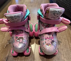 Hello kitty roller skates