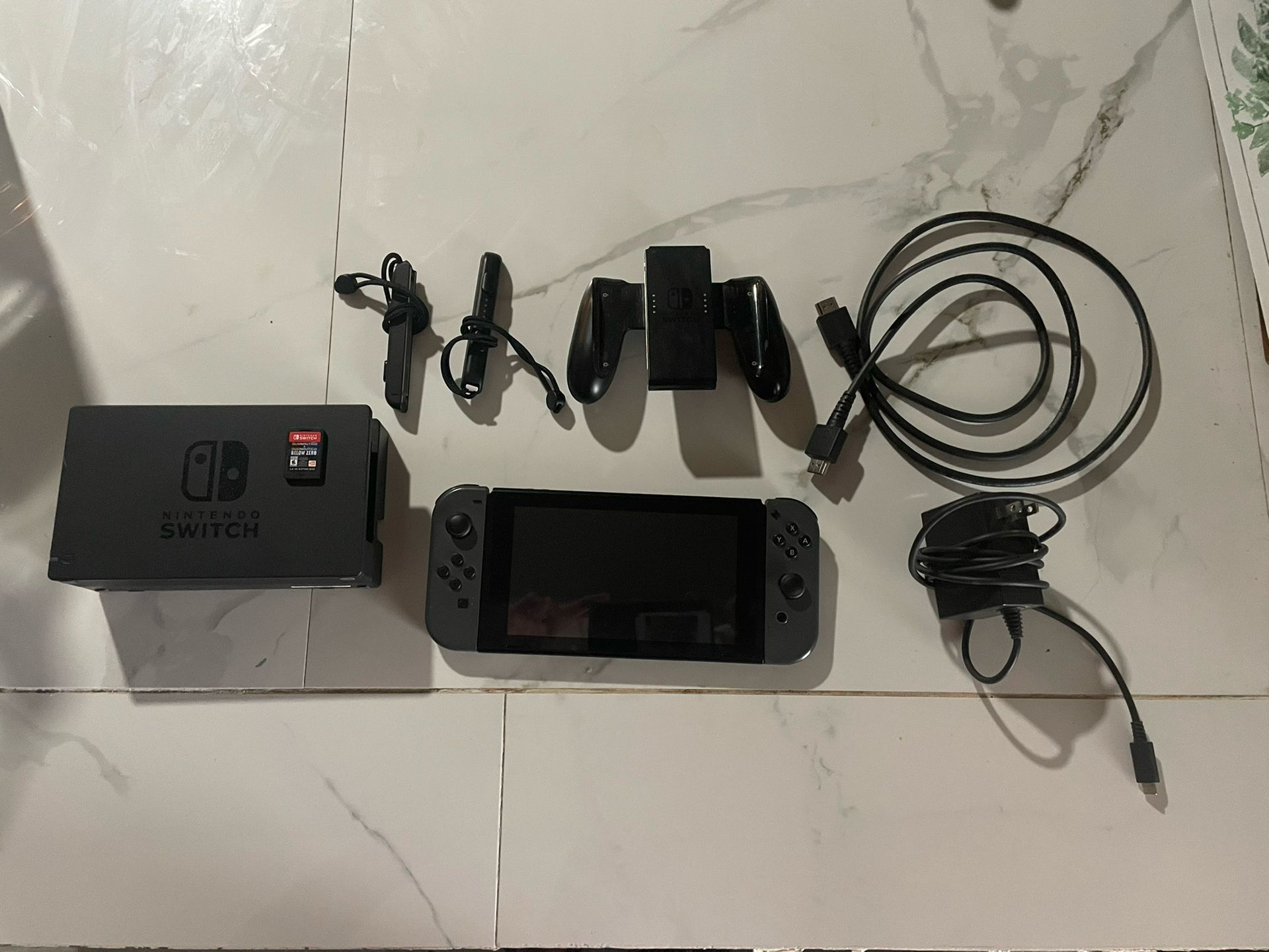Nintendo Switch with Subnautica 1+2 and 16 gb sd