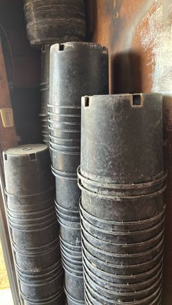 Flower pots