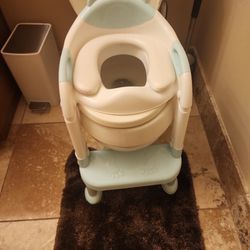  Potty Training Seat with Step Stool Ladder, 711TEK Toddler Potty Seat for Kids and Toddler Boys Girls, Splash Guard and Safety Handles 
