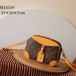 A fashionable women's bag