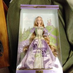 Princess and the Pea Barbie 2000