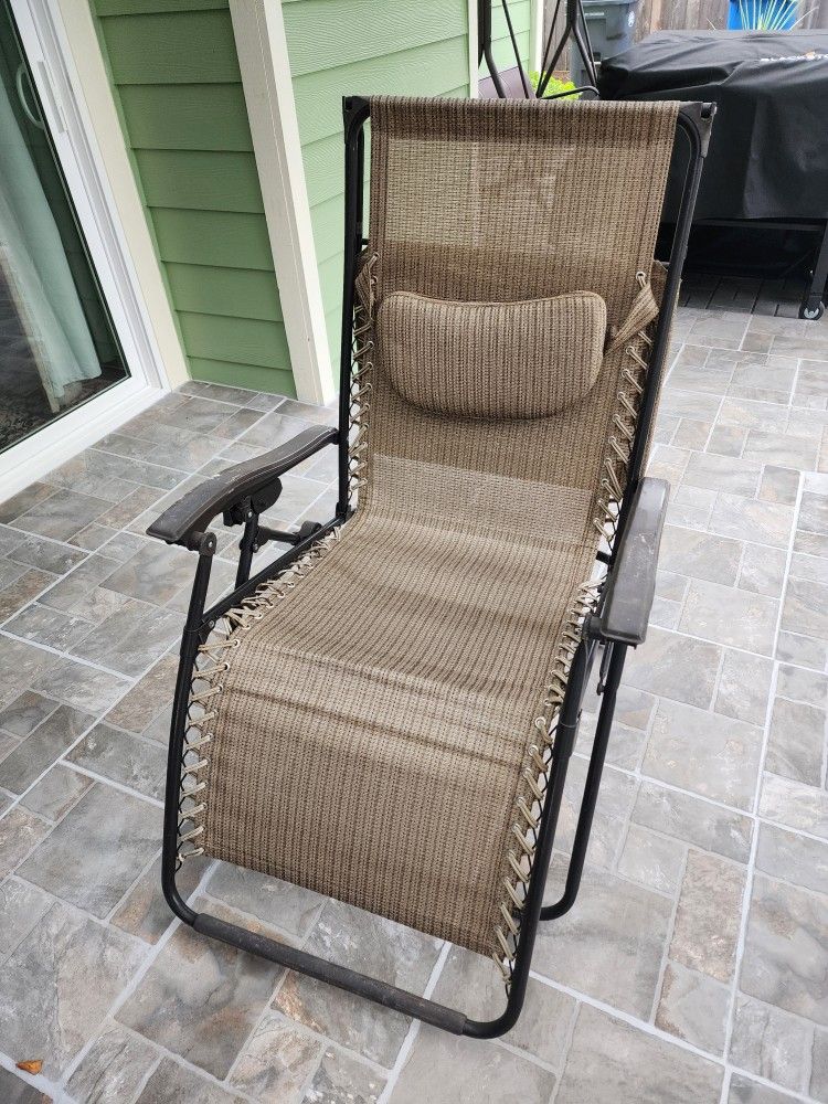 Reclining Lawn Chair