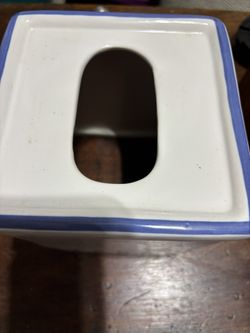 Too Pull Tissue Cover