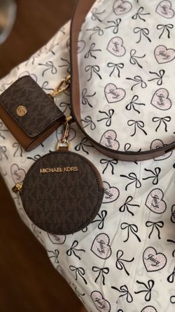Michael Kors Jet Set Travel Shoulder Bag