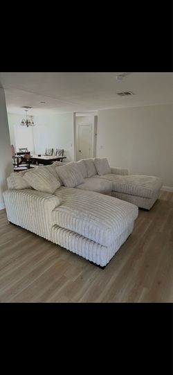 Couch 10x6.6
