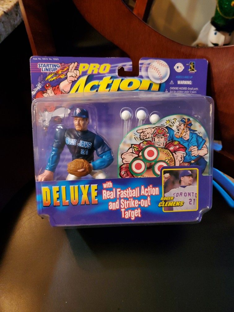 Starting Lineup Pro Action Roger Clemens  Figure.