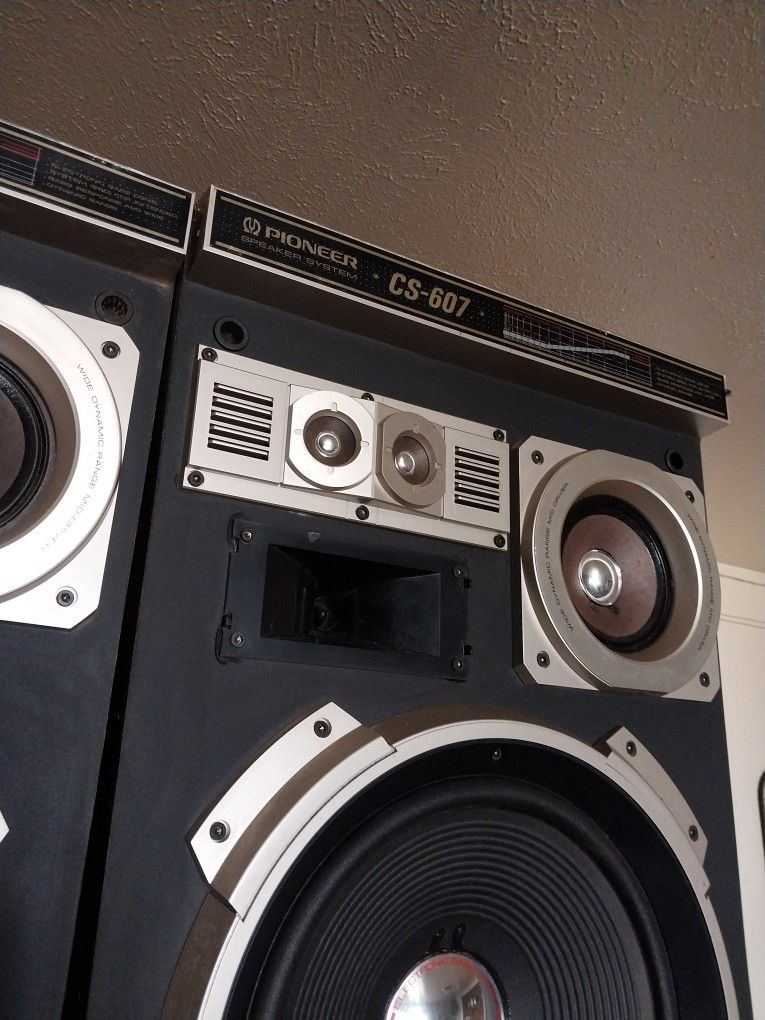 Pioneer hotsell cs 607