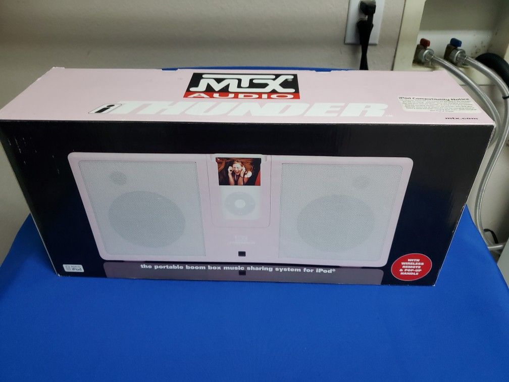 MTX Audio iThunder Portable iPod Boombox Pink New Open Box