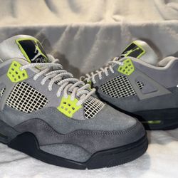 Jordan 4 SE 95 Neon