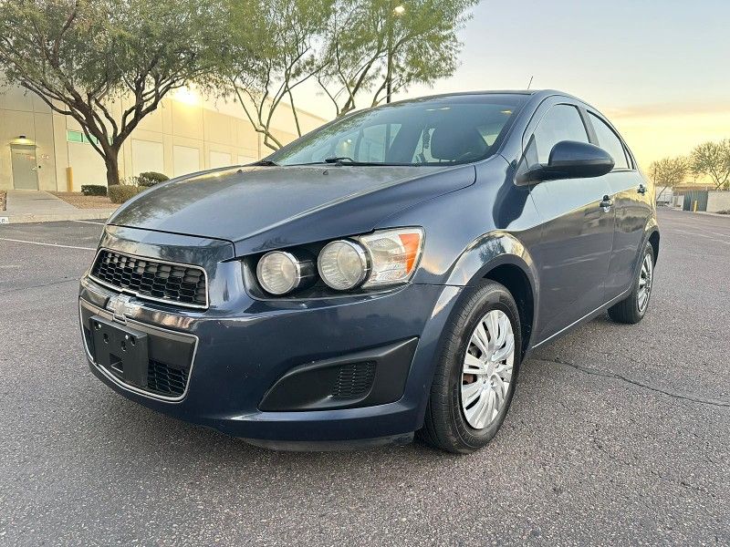 2015 CHEVY SONIC LS, GREAT ON GAS 🚘