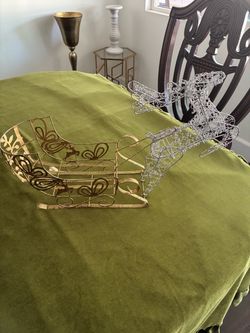 Gold & silver metal sleigh & reindeer decoration