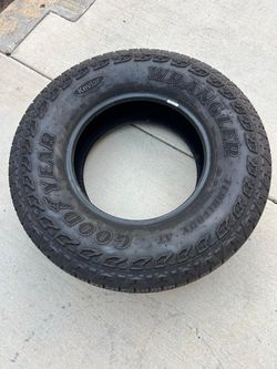 New tire all terrain 265/70/16 asking $130