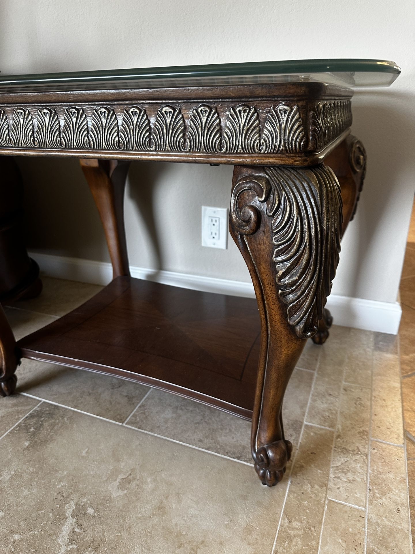 Decorative table/end Table