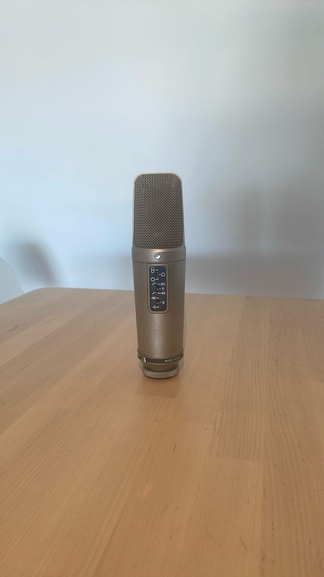 RØDE NT2‐A Multi-Pattern Large Diaphragm Condenser Microphone