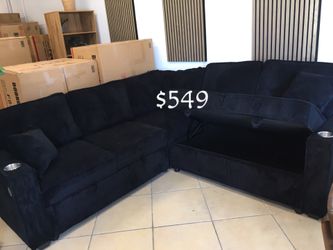 Gorgeous 3-Pc Convertible Sectional Sofa W/Pullout Bed, Storage, And USB Port (On Display)