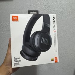 JBL Live 670NC - Brand New